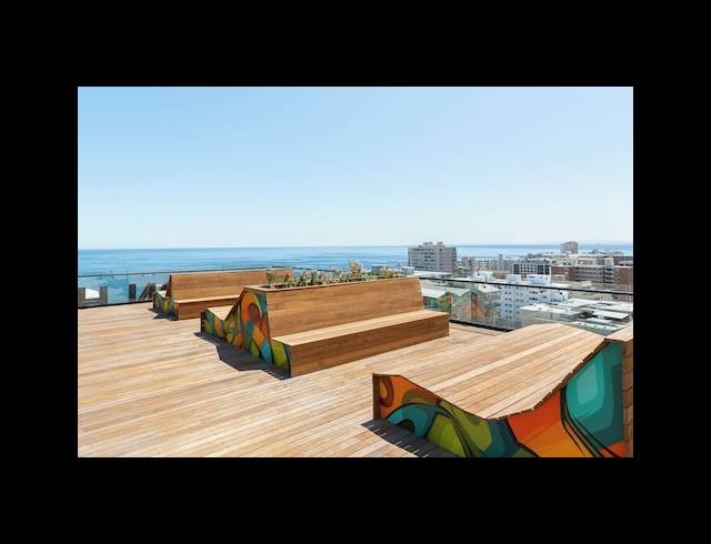 1 BEDROOM APARTMENT TO LET IN SEA POINT
